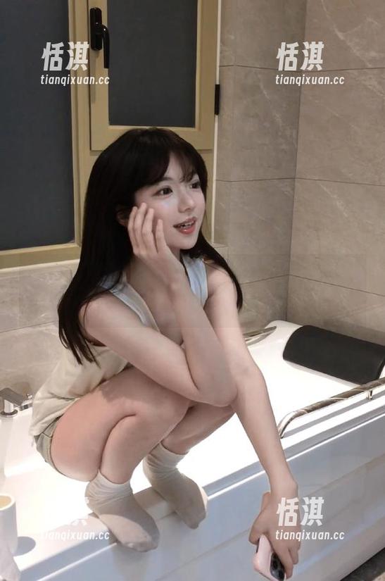 DKGirl御女郎 - 感受潘琳琳ber的魅力，分享她独特长腿写真集带来的视觉享受