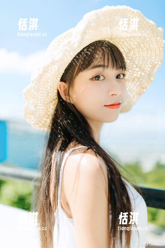 Feilin嗲囡囡 - 樱桃小犊子兔女郎全套图片，直击你的审美底线，不来后悔!