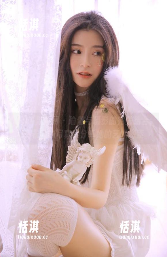 GIRLT果团网 - 瑜伽与摄影的完美结合，裴希西的写真集分享她的艺术探索