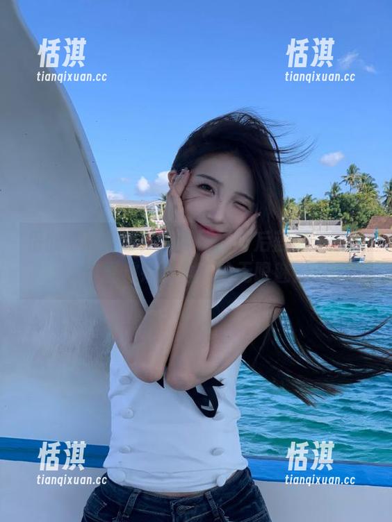 GIRLT果团网 借此福利机会:果团网“午后蓝颜”图包,释放娇滴含蓄的无限魅力