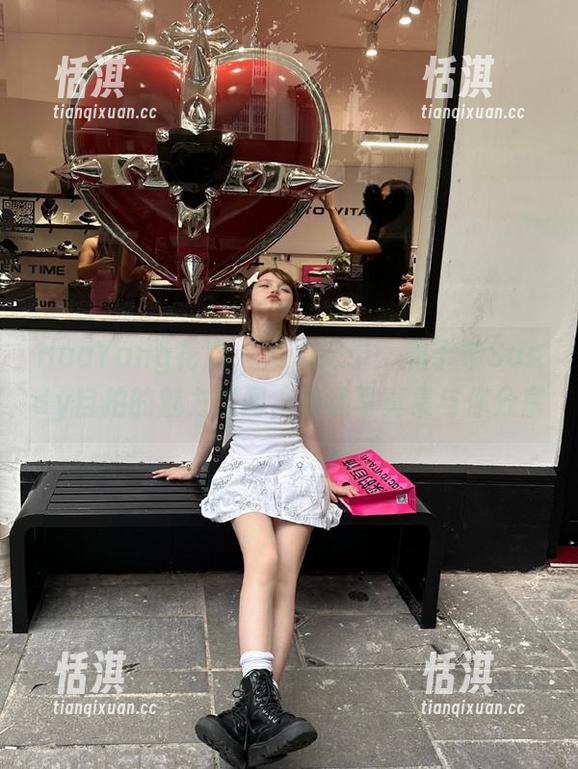 HuaYang花漾-周于希Sandy HuaYang花漾 - 用心记录:周于希Sandy自拍的魅力瞬间,精选写真集与你分享