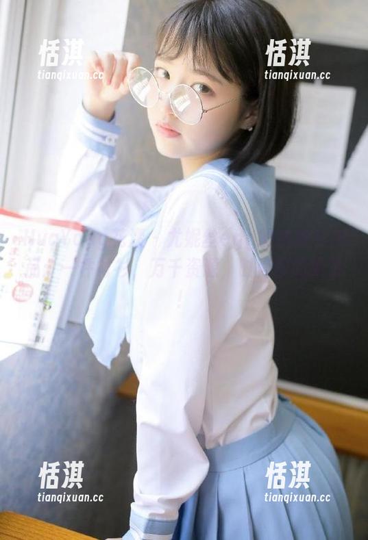 HuaYang花漾-尤妮丝egg HuaYang花漾 - 尤妮丝egg的白衬衫作品:一件衬衫,万千资源,时尚界的新贵!