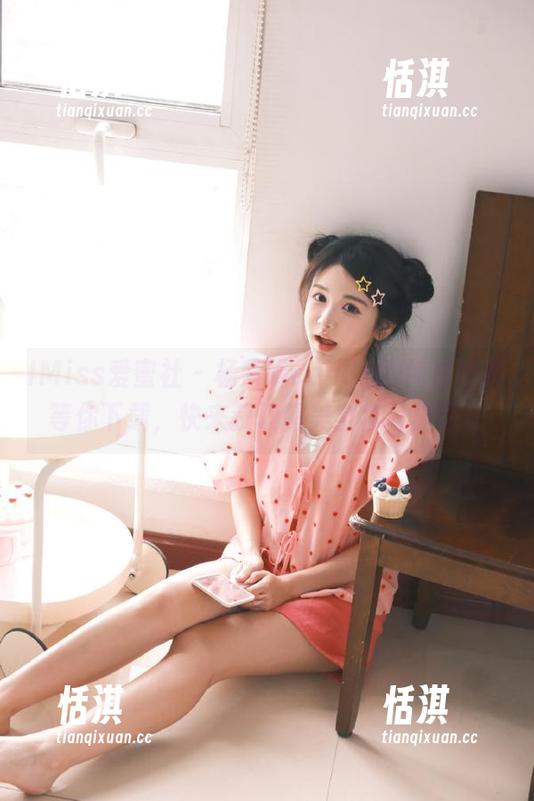 IMiss爱蜜社 - 杨紫嫣candy的纯白世界等你下载，快来获取超美全套写真吧！