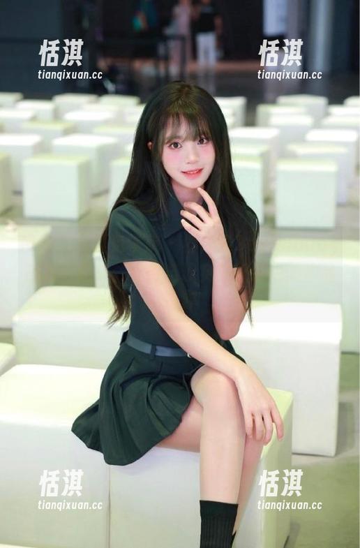 MFStar模范学院 - 柳侑绮Sevenbaby短裙写真集：梦幻与现实交织的绝美作品资源