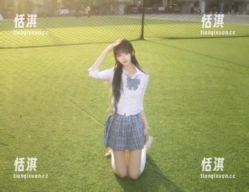 MFStar模范学院-甜筒晓彤 MFStar模范学院 - 小编带你感受甜筒晓彤水手服写真中的甜美与活力,必看精选图片!