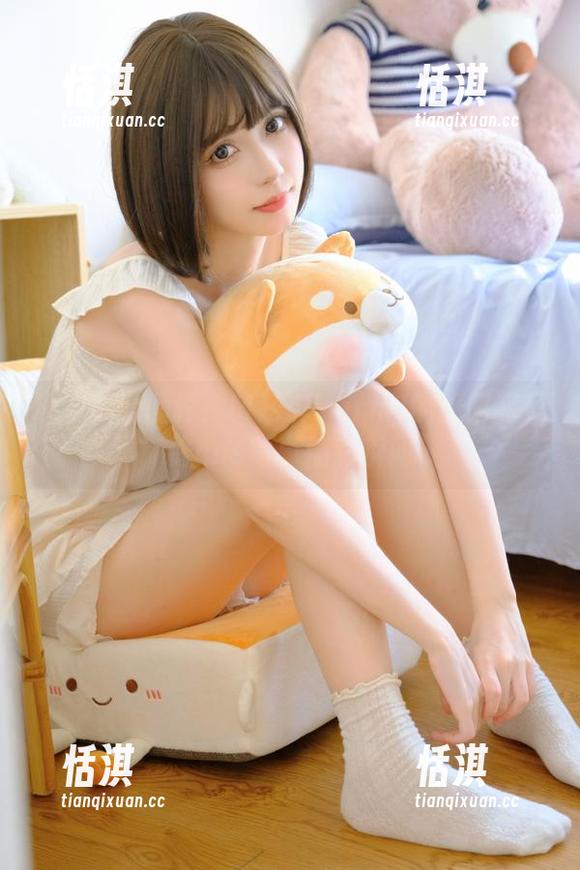 解锁奇幻世界：MissWarmJ的透明装玛修cos写真精彩瞬间