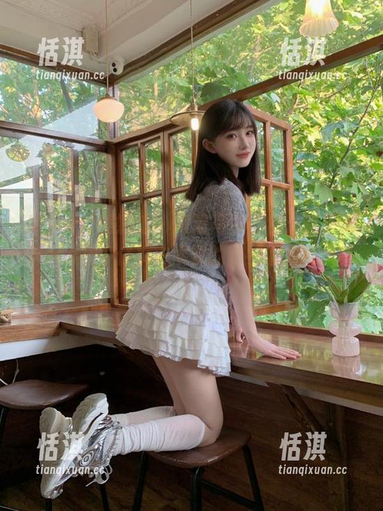 MyGirl美媛馆-徐子琦Anna MyGirl美媛馆 - 高清写真图包:徐子琦Anna在牛仔裤中展现的独特魅力与风格!