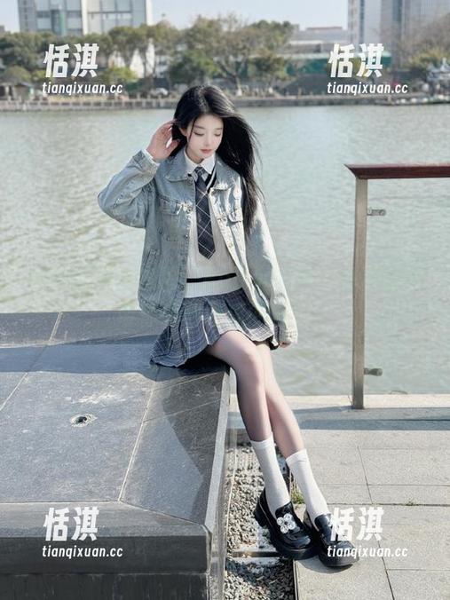 PoppaChan 美好世界的祝福,PoppaChan免费套图带你领略惠惠的魅力!