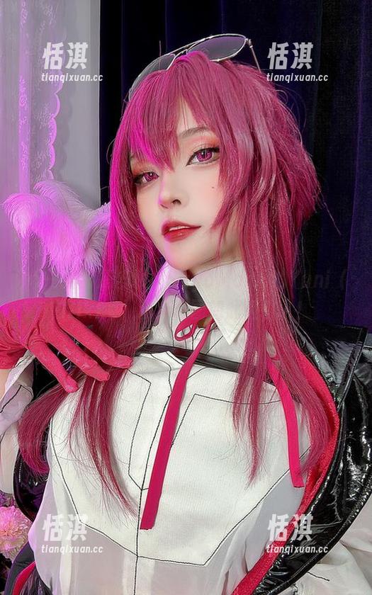 每一张都是艺术，SayoMomo的Yuni（Nikke）精选套图如此吸引人！