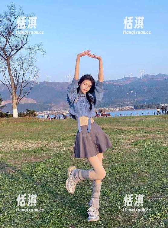 SiHua思话 - 解锁表妹黑色系列：原图和图包带来无与伦比的视觉体验