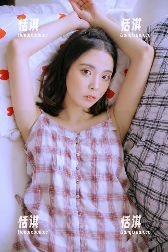 UGirls尤果网-李易童 UGirls尤果网 - 红裙私拍美图:李易童演绎出美丽与梦想的交汇