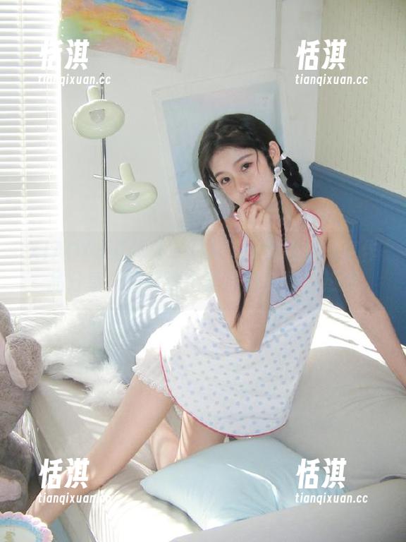 XIAOYU语画界-玥儿玥er XIAOYU语画界 - 玥儿玥er的短裙写真作品分享,感受这个季节的纯真与热情