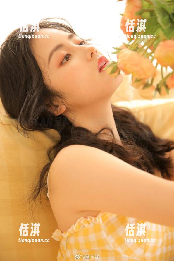 XINGYAN星颜社 - 自嘲一番，潘思沁兔女郎写真资源，真是兔耳朵背后的秘密！
