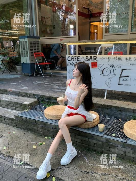 Xiuren秀人网-佘贝拉Bella Xiuren秀人网 - 梦幻空姐佘贝拉Bella的写真壁纸,带你领略空中之美