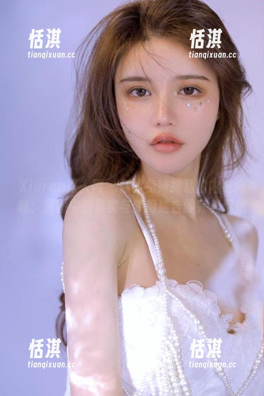 Xiuren秀人网 - 你的兔妹妹私拍内衣揭秘：原图中的真实与梦幻结合的完美幻想