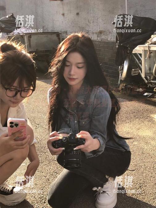 Xiuren秀人网 - 探索大琪琪Emily最新作品“夏日”，在镜头中感受迷人的热情与清凉