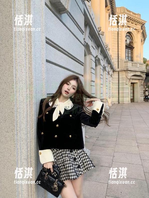 Xiuren秀人网-小肉肉咪 Xiuren秀人网 - 美女与牛仔裤的绝美邂逅,小肉肉咪福利图包带你进入她的精彩世界!