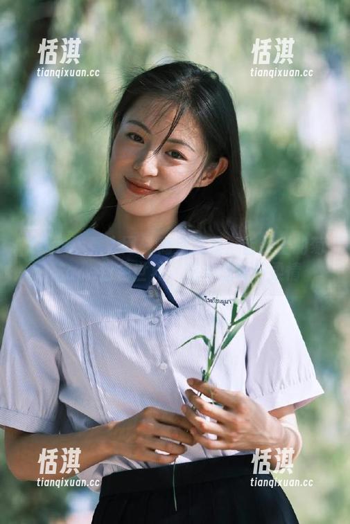 Xiuren秀人网 - 高清图集：舌尖上的菊花ace粉色世界，感受温暖与柔情