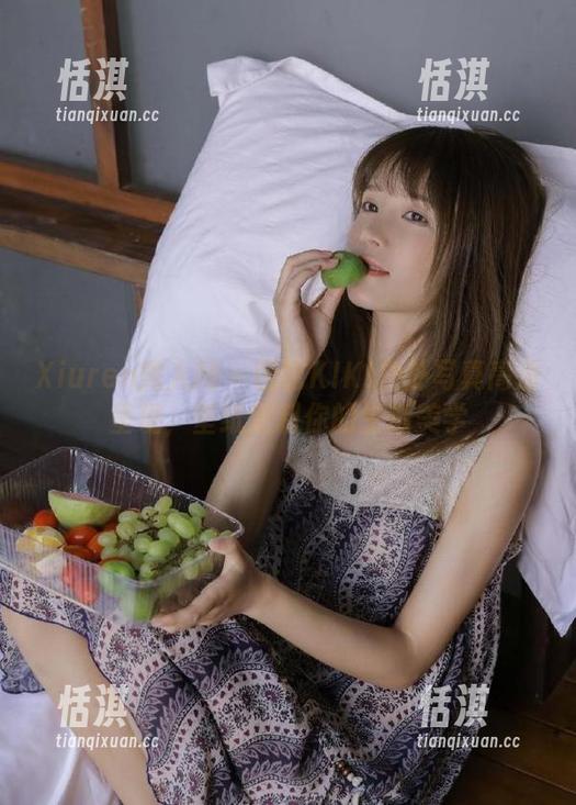 Xiuren秀人网 - 芭比KIKI户外写真高清呈现，壁纸定制你的生活美学
