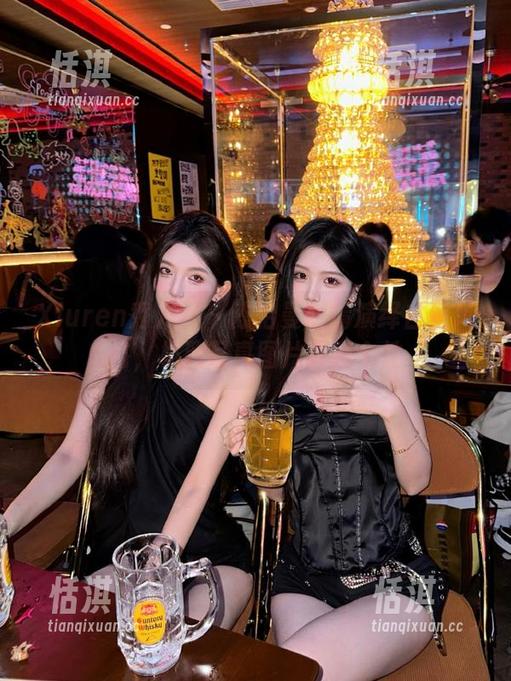 Xiuren秀人网 - 陈怡曼倾情演绎白丝风格，极致写真图片展现个性