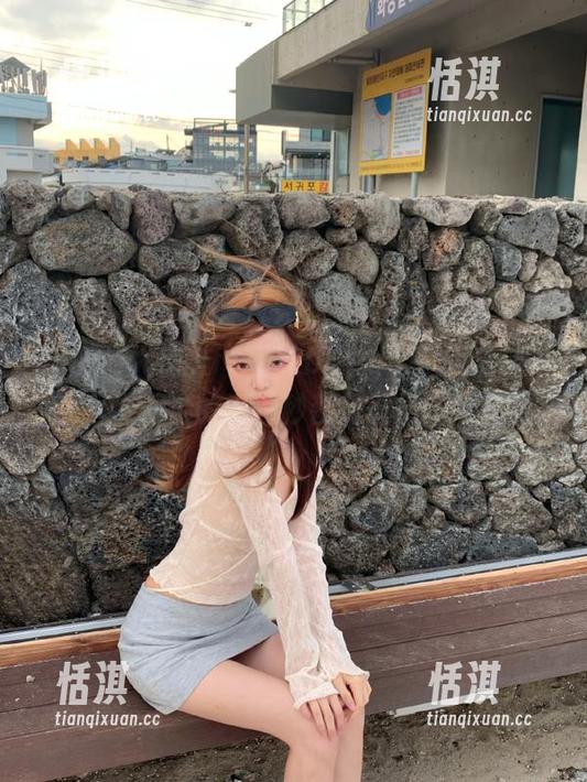 YouMi尤蜜荟-不柠bling YouMi尤蜜荟 - 不柠bling比基尼全套写真,下载后的每一秒都是夏日的欢愉!
