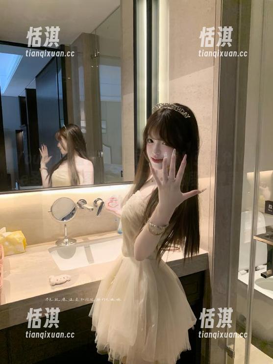 YouMi尤蜜荟 - 一图胜千言！张思允Nice圣诞写真图集，快来围观这段“神奇”的旅程！