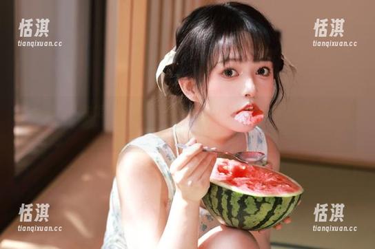 YouWu尤物馆 - 不容错过的最新baby贝贝棉袜写真资源，完美展现时尚搭配