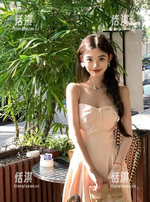 YouWu尤物馆 - 原图写真大揭秘：潘琳琳ber化身丰腴新人女神，展现不一样的风采！