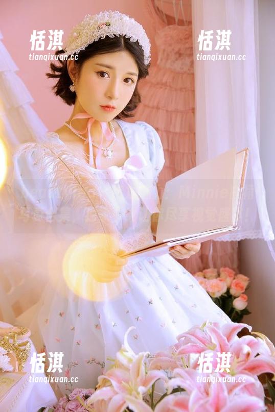 beautyleg - 绽放魅力：Minnie白裙写真合集，独家下载让你尽享视觉盛宴！
