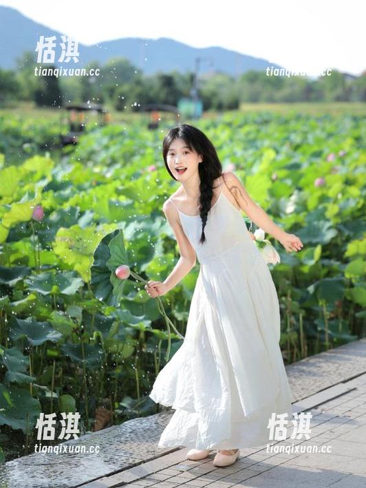 beautyleg - 眼镜时尚秀场：Vevi的原图与图包，让我们一同追随！