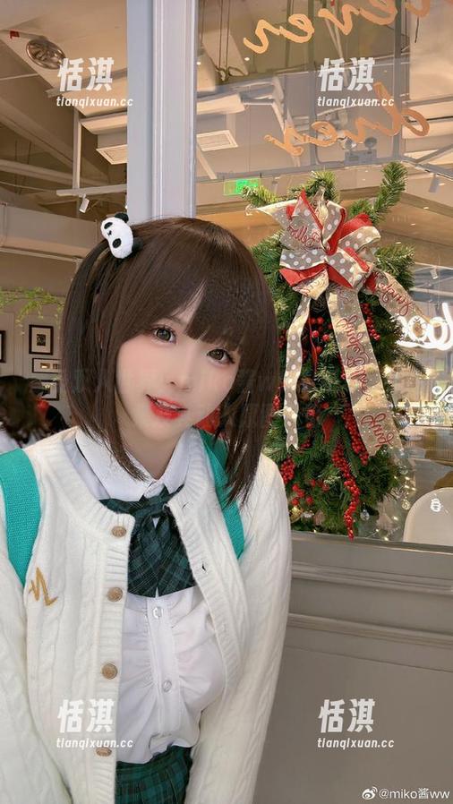 感受双人世界：miko酱ww最新写真作品集及其动人原图一览
