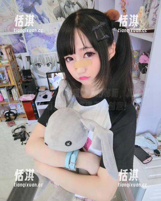 解锁nagisa魔物喵的私拍秘籍，奶牛灵感让每张图片充满无限创意！