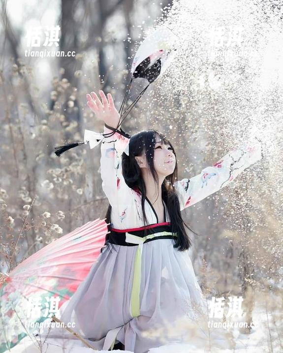 神秘又诱惑，nagisa魔物喵厨娘COS精彩资源，快快下载收藏！