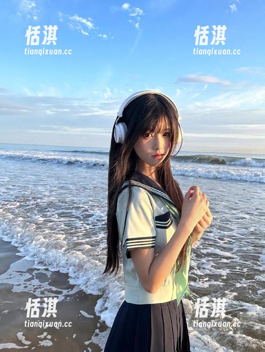 pans - 小颖的美丽足迹：精致足部写真合集，呈现图册中的独特风采