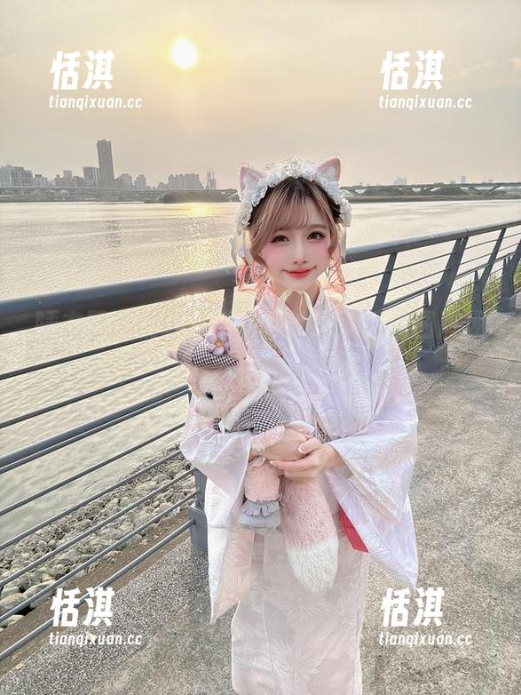 睡衣写真精选：rinka冲田凛花原图展现天真无邪