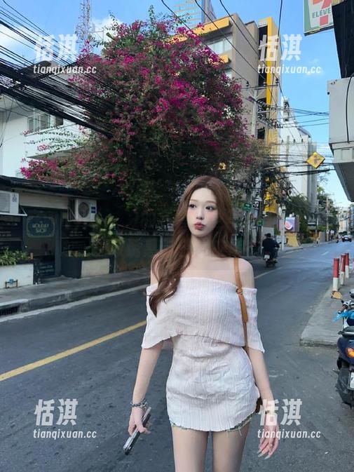 在wuyo(우요)的全套肉丝写真里，感受极致诱惑与艺术交融！