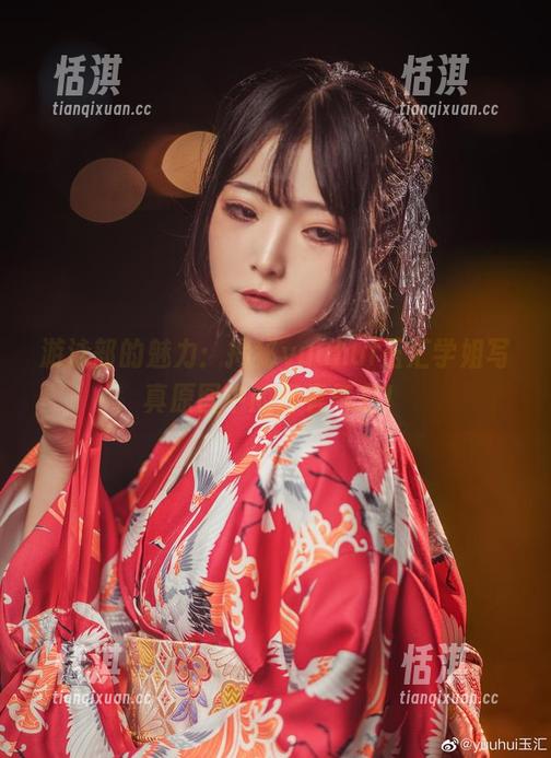 yuuhui玉汇 游泳部的魅力:揭秘yuuhui玉汇学姐写真原图中的青春气息!