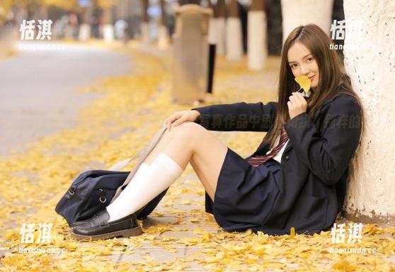 丽柜-凌凌 丽柜 - 一幅幅动人的图片:凌凌写真作品中剧情如织,别样的视觉盛宴
