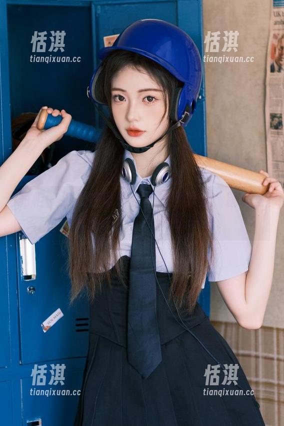 丽柜-可馨 丽柜 - 沉浸在可馨学妹的世界里:精美写真合集,等你来观看探险!
