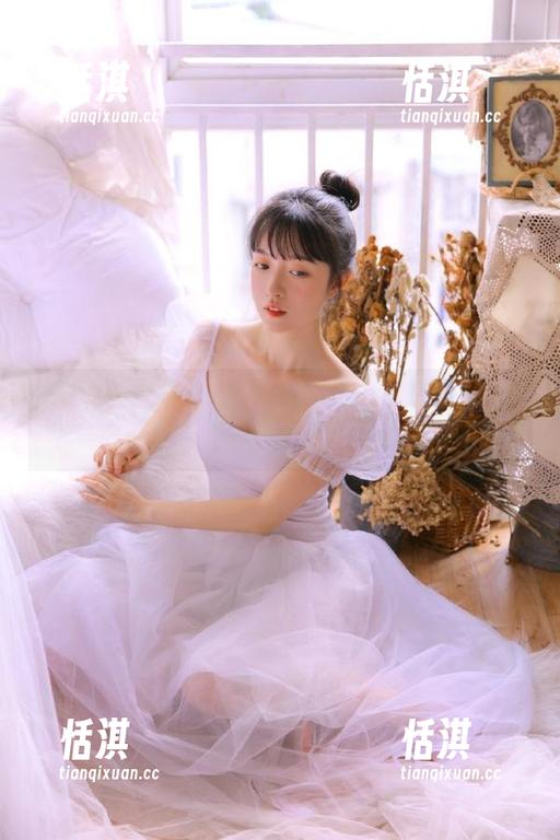 丽柜-小戈 丽柜 - 让人心动的温柔:小戈私房写真图包全面上线