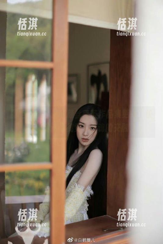 丽柜 - 敏儿最新颜丝香茧作品集更新，快来欣赏这份视觉与灵魂的交融！