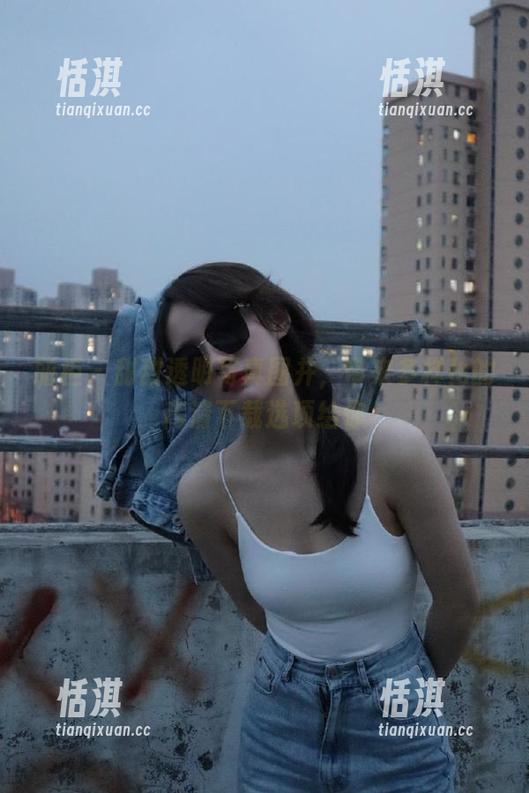 丽柜-甜甜 丽柜 - 甜甜透明写真图并,带来多样化的高清下载选项给你