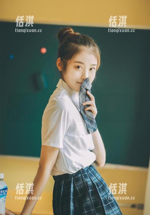 九柒喵倾情演绎高清写真，见证《桐生桔梗》的绝美瞬间