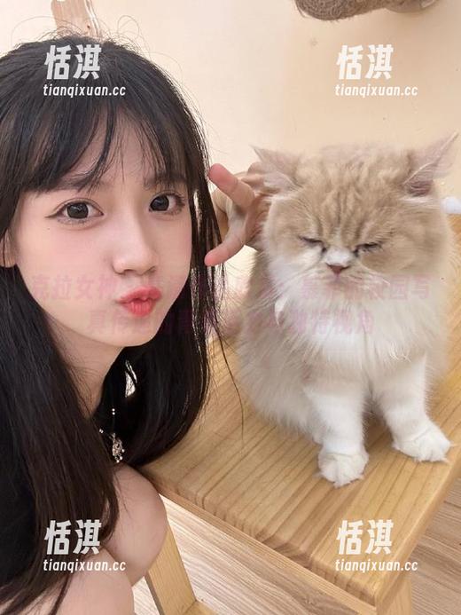 克拉女神 - 高清作品欣赏：慕菲的校园写真传递的青春活力与独特视角