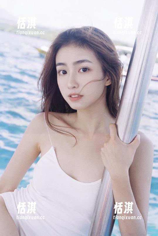 克拉女神-舒彤 克拉女神 - 舒彤夏天图集,全新写真作品记录美好时光,和你一起享受惬意时光
