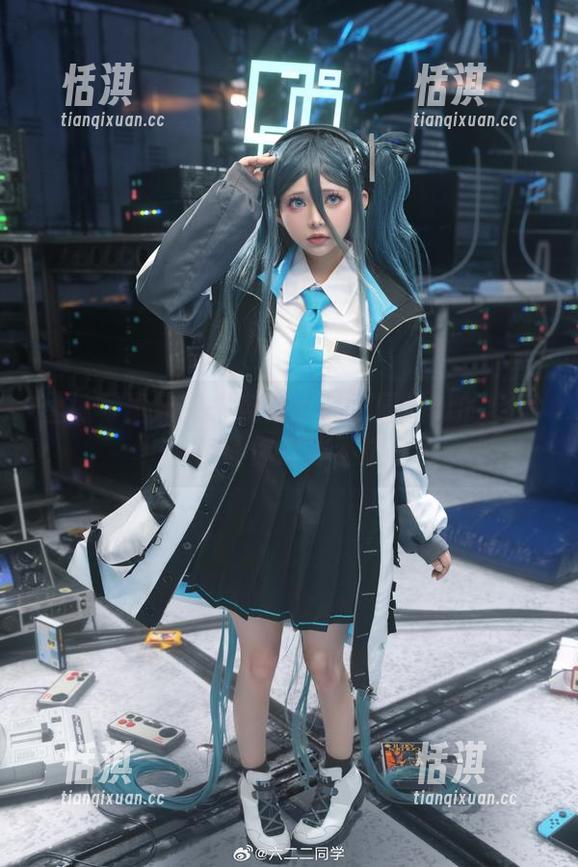丝袜写真风暴来袭！六二二同学w的全集合让你欲罢不能