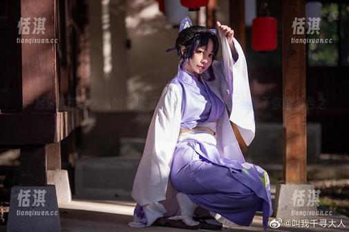 一起分享千寻大人的尼禄-正装cos写真，开启属于你的角色之旅