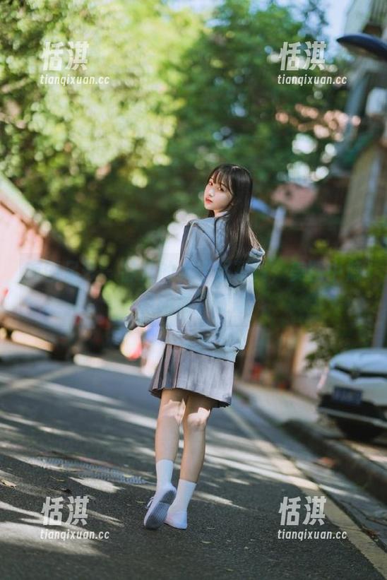 南国足艺 - 静儿的水手服写真，美图中隐藏的青春旋律
