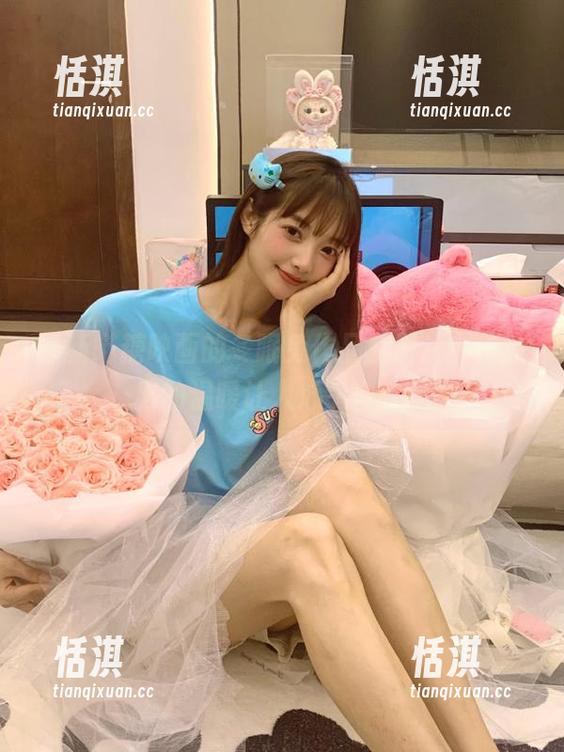 最新喵糖映画的冬眠兔作品，图片中传递出的温暖让人心生向往！