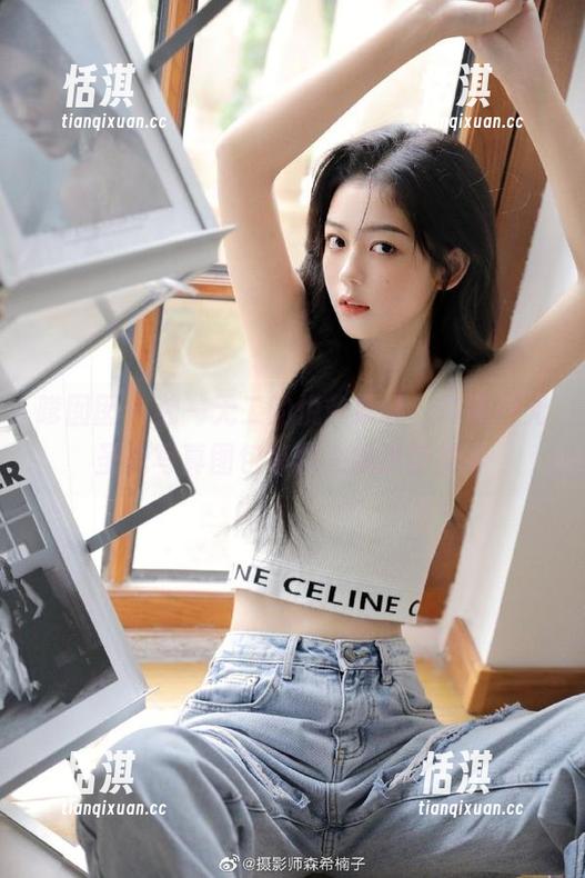 嗲囡囡 - 独一无二的悦爷妖精，高跟鞋无圣光写真图包等你来解锁新美学